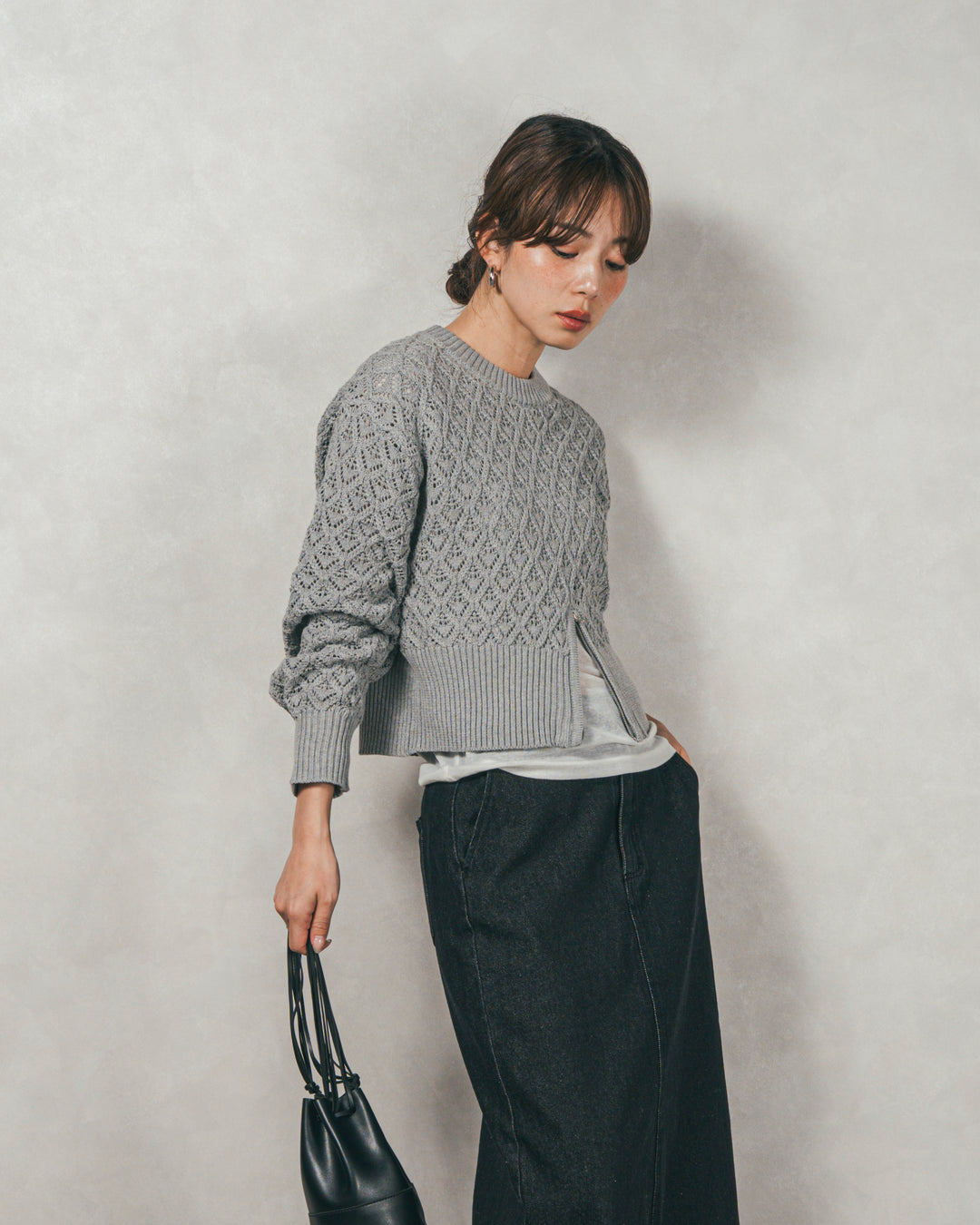 ［SET］透かし編みフロントスリットニット+フロントスリット Iラインデニムスカート（2SET）