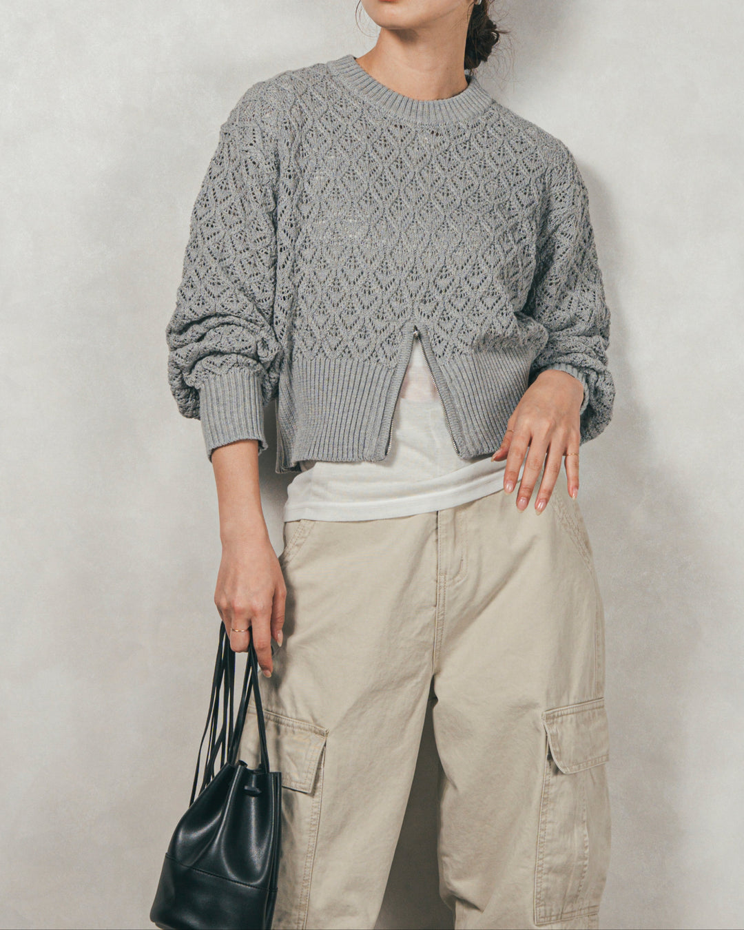 ［SET］透かし編みフロントスリットニット+ピグメントツイルカーゴパンツ（2SET）