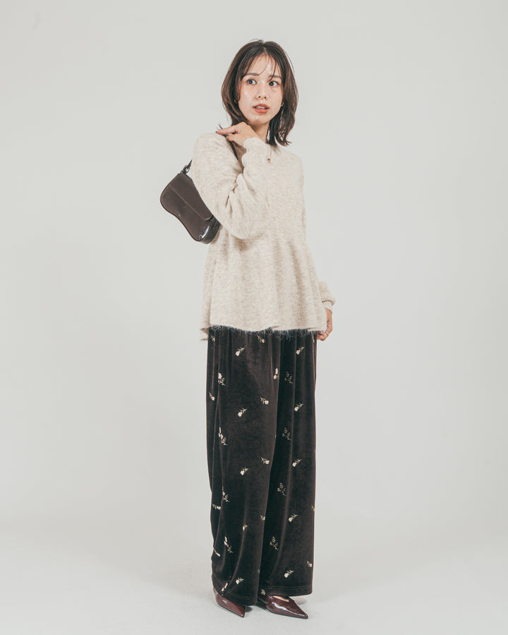 ［SET］モヘア Peplumニット + Flower刺繍 ベロアパンツ（2SET）