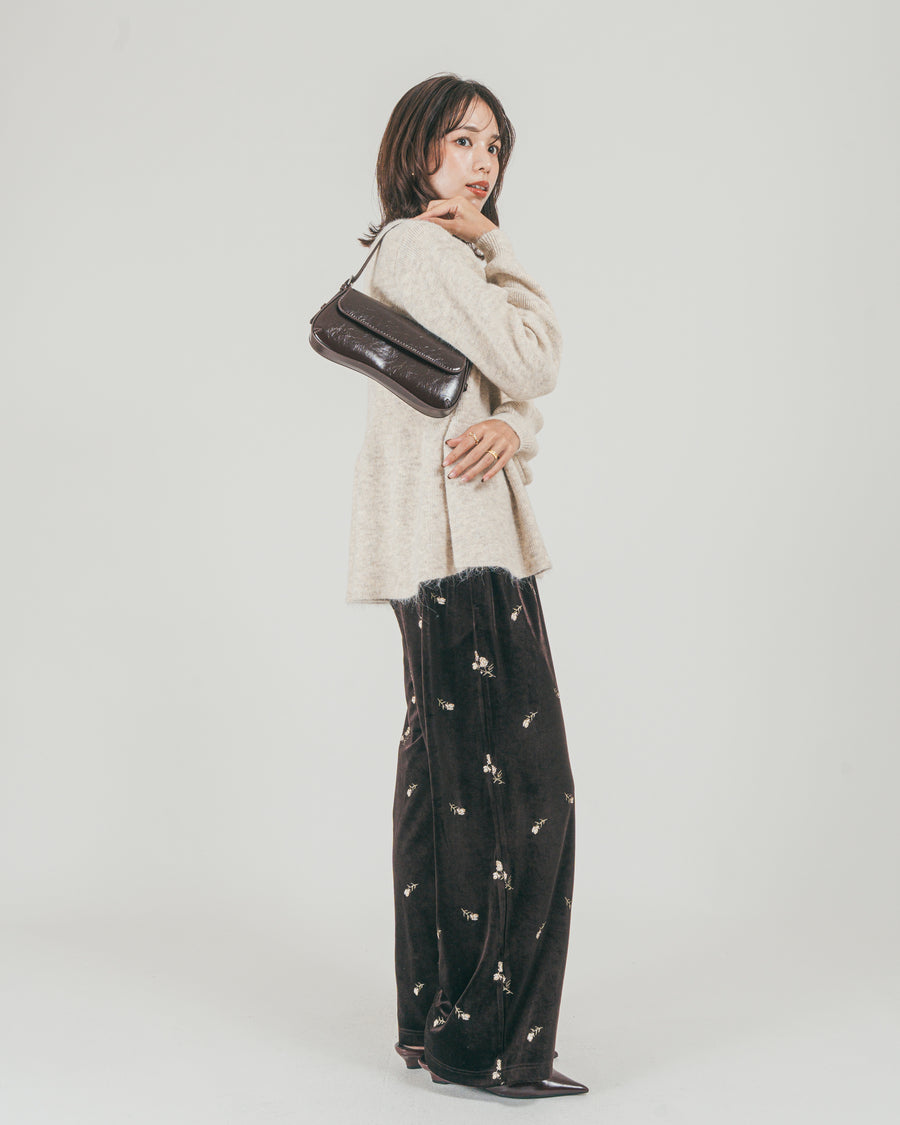 ［SET］モヘア Peplumニット + Flower刺繍 ベロアパンツ（2SET）