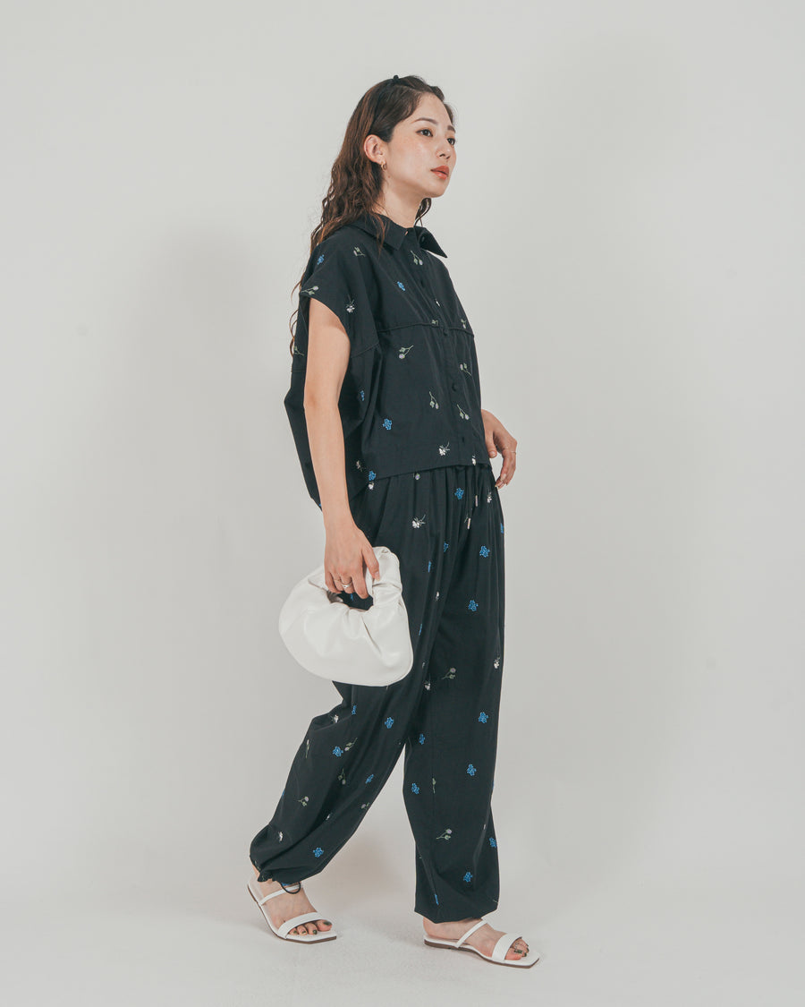 ［SET］Flower刺繍コクーンシャツ + Flower刺繍リラックスパンツ（2SET）