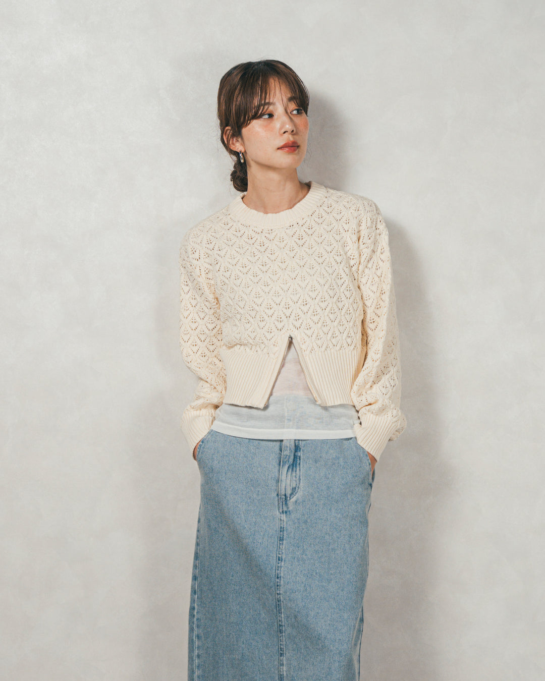 ［SET］透かし編みフロントスリットニット+フロントスリット Iラインデニムスカート（2SET）