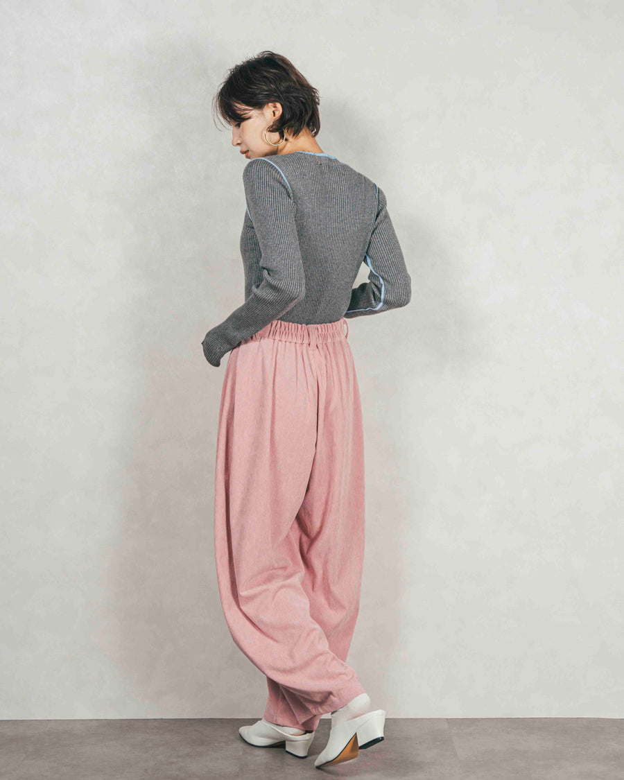 ［SET］バイカラークルーネックニットトップス+サイドタックコクーンコーデュロイパンツ（2SET）