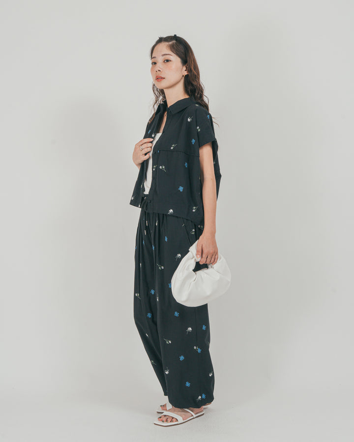 ［SET］Flower刺繍コクーンシャツ + Flower刺繍リラックスパンツ（2SET）
