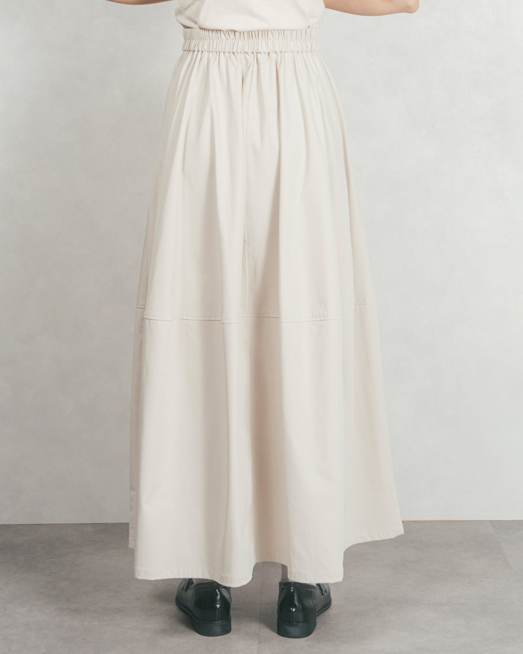 コクーンシルエットロングスカート (IVORY)