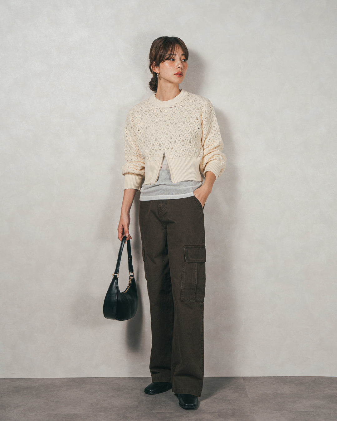 ［SET］透かし編みフロントスリットニット+ピグメントツイルカーゴパンツ（2SET）
