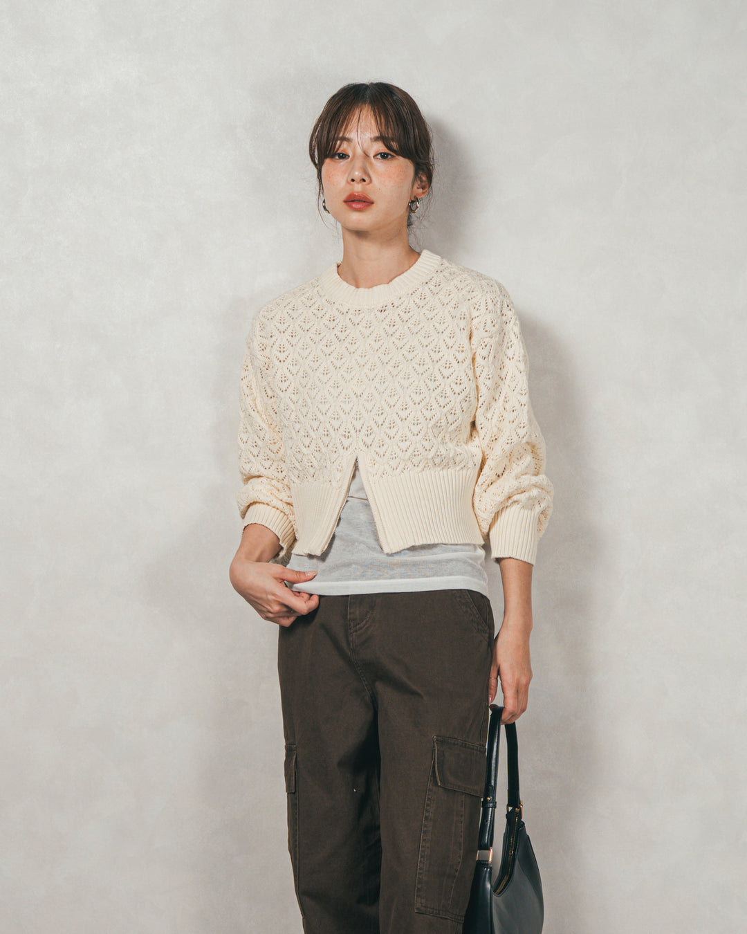 ［SET］透かし編みフロントスリットニット+ピグメントツイルカーゴパンツ（2SET）