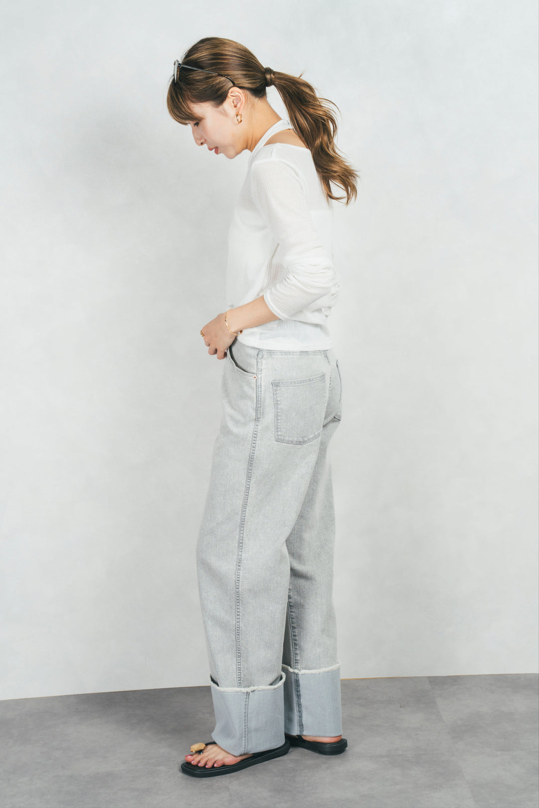アジャストロールアップストレートデニム (GRAY)