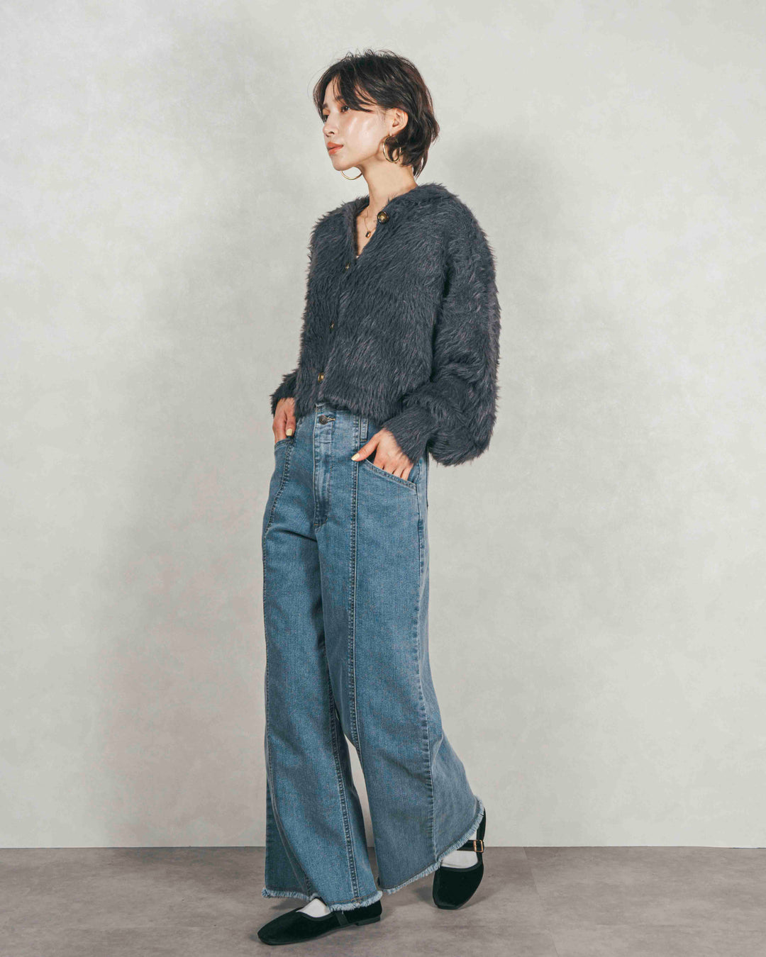 フェザーヤーン 衿付きカーディガン (CHACOAL)