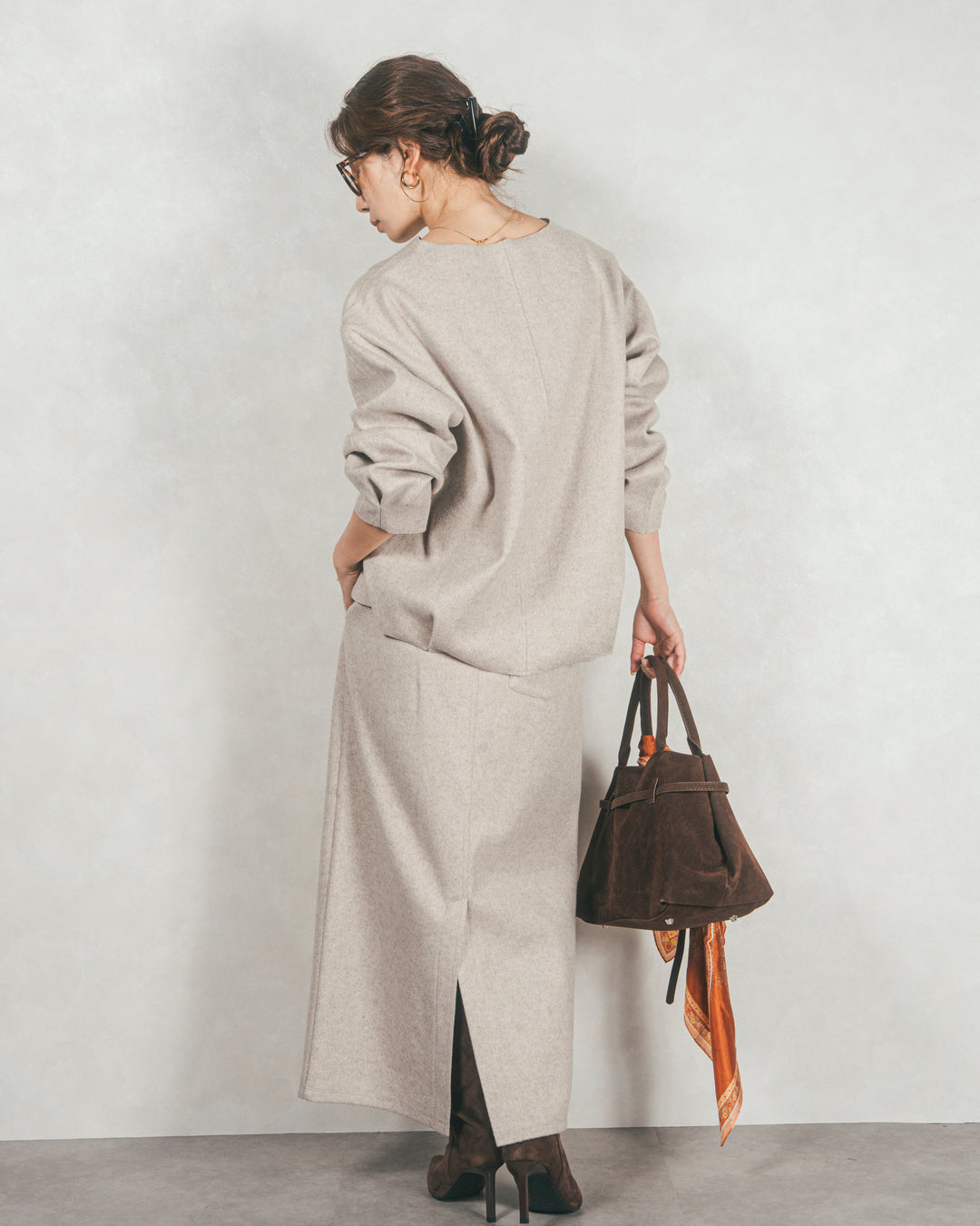 ［SET］Smoothニットソー Vネックプルオーバー+Smoothニットソー Narrowスカート