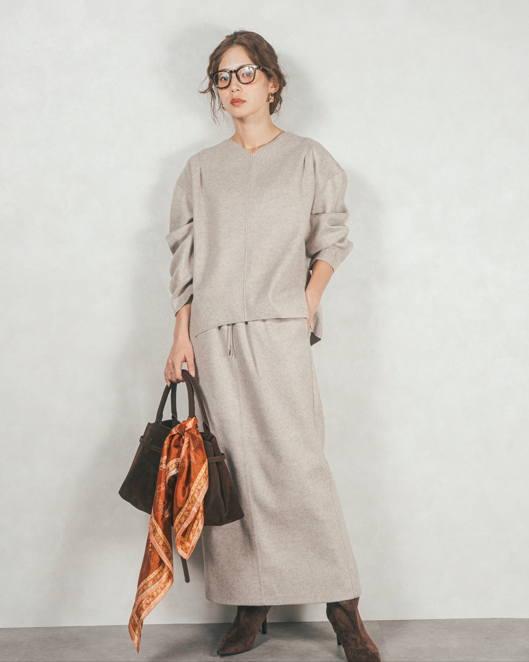 ［SET］Smoothニットソー Vネックプルオーバー+Smoothニットソー Narrowスカート