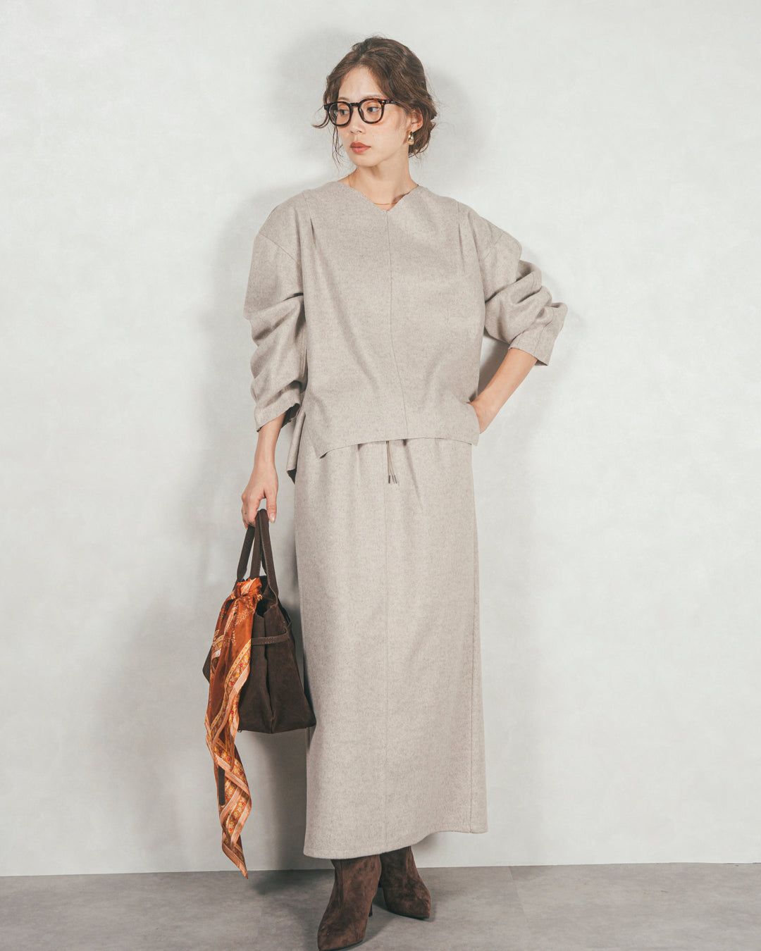 ［SET］Smoothニットソー Vネックプルオーバー+Smoothニットソー Narrowスカート