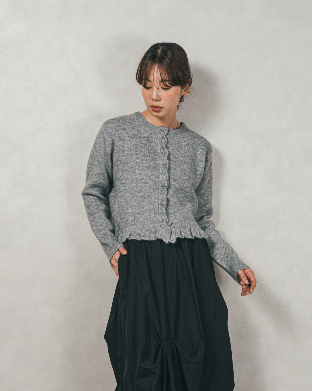 フロントフリルメランジニットカーデ（GREY）