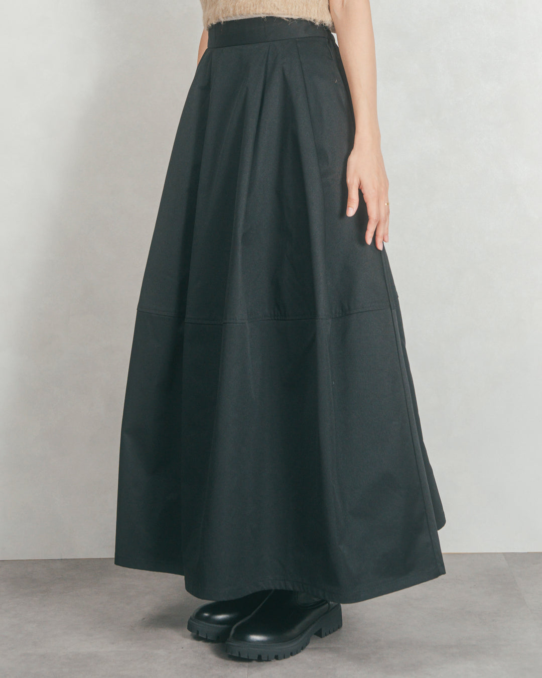 コクーンシルエットロングスカート (BLACK)