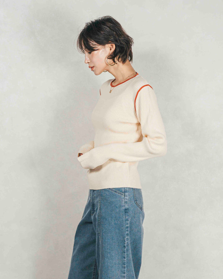 バイカラークルーネックニットトップス（IVORY x ORENGE）