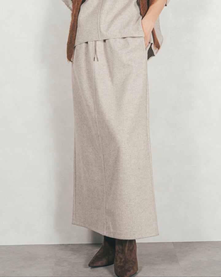 Smoothニットソー Narrowスカート（BEIGE）