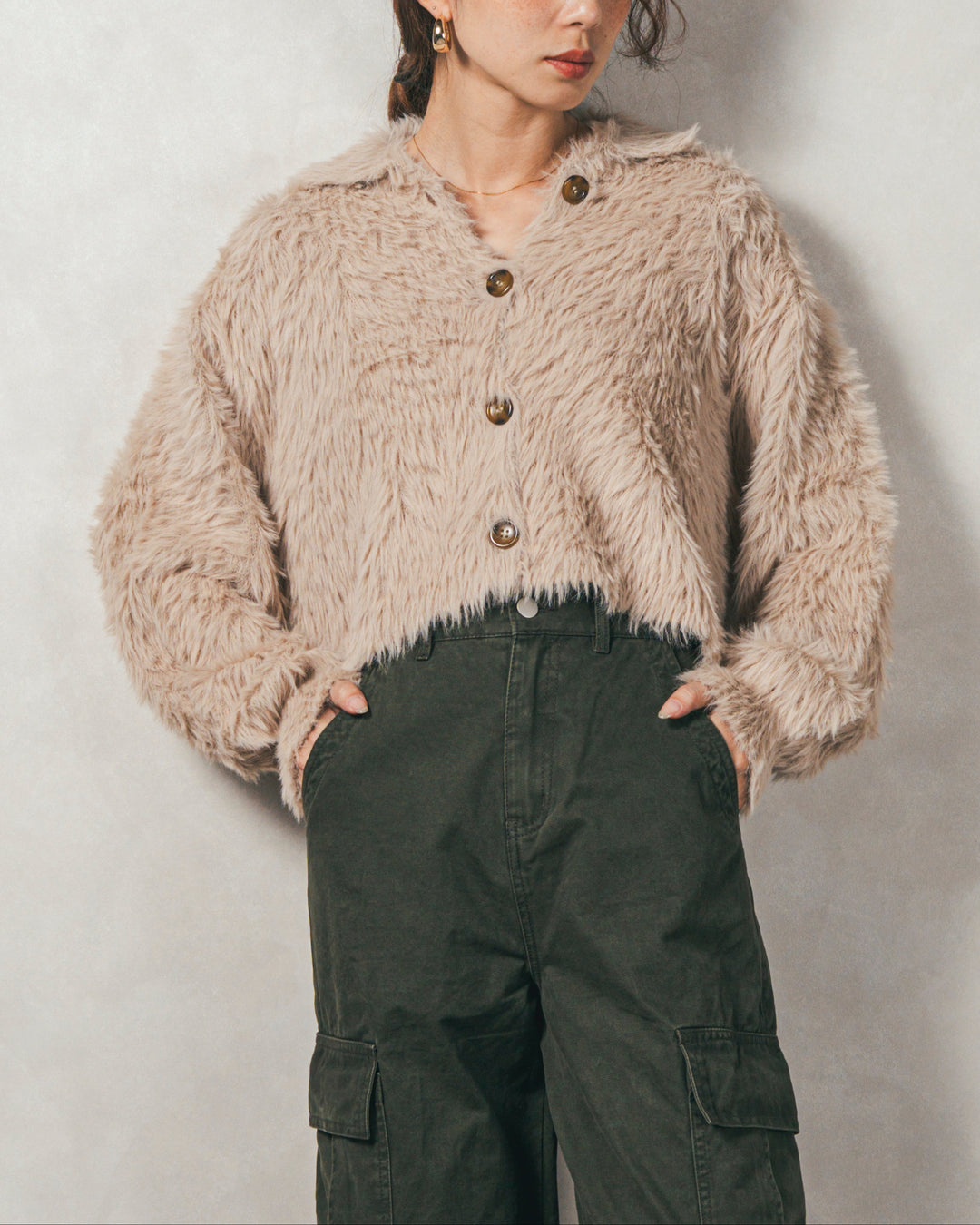 ［SET］フェザーヤーン 衿付きカーディガン+ピグメントツイルカーゴパンツ（2SET）