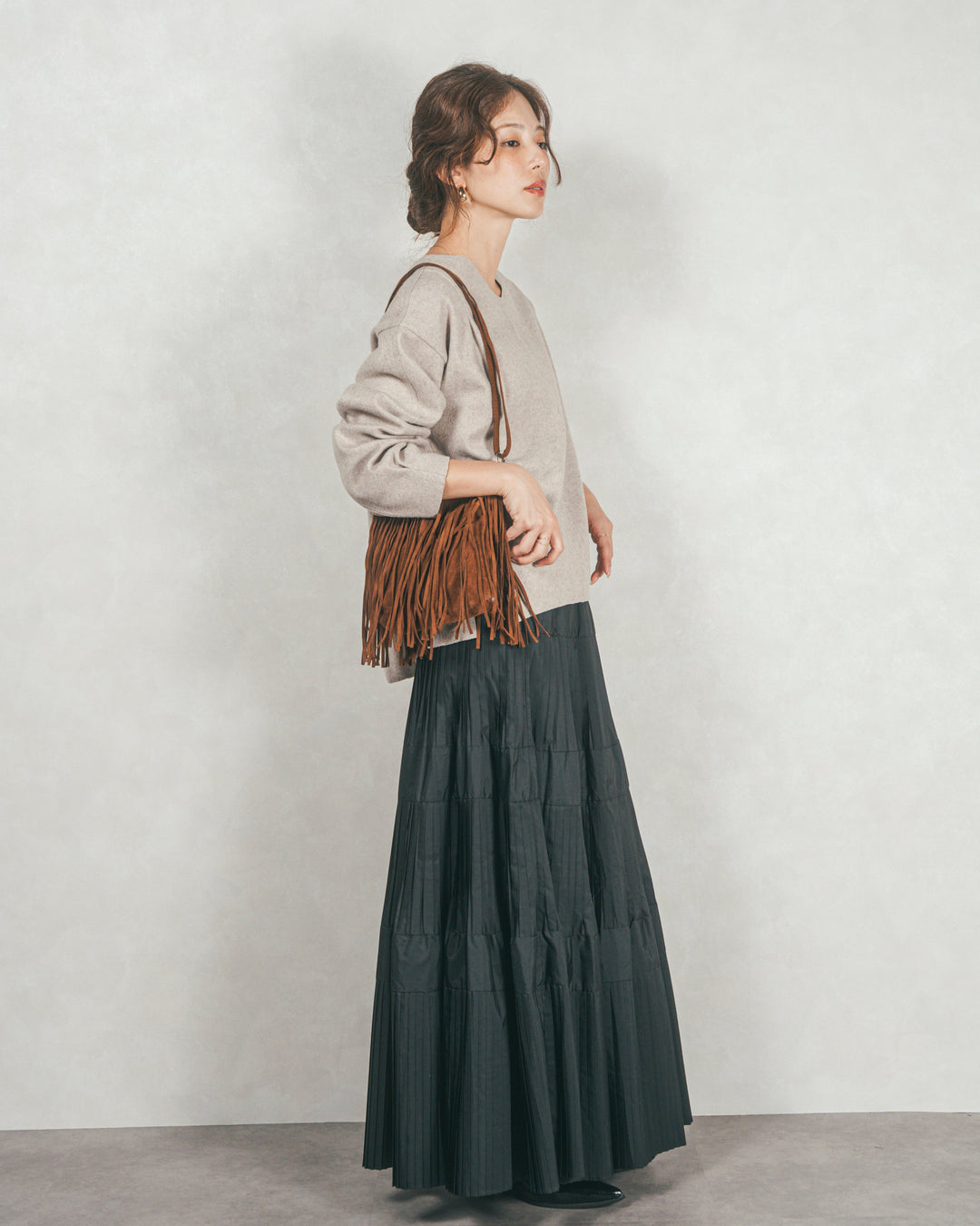 ［SET］Smoothニットソー Vネックプルオーバー+プリーツティアードLongスカート