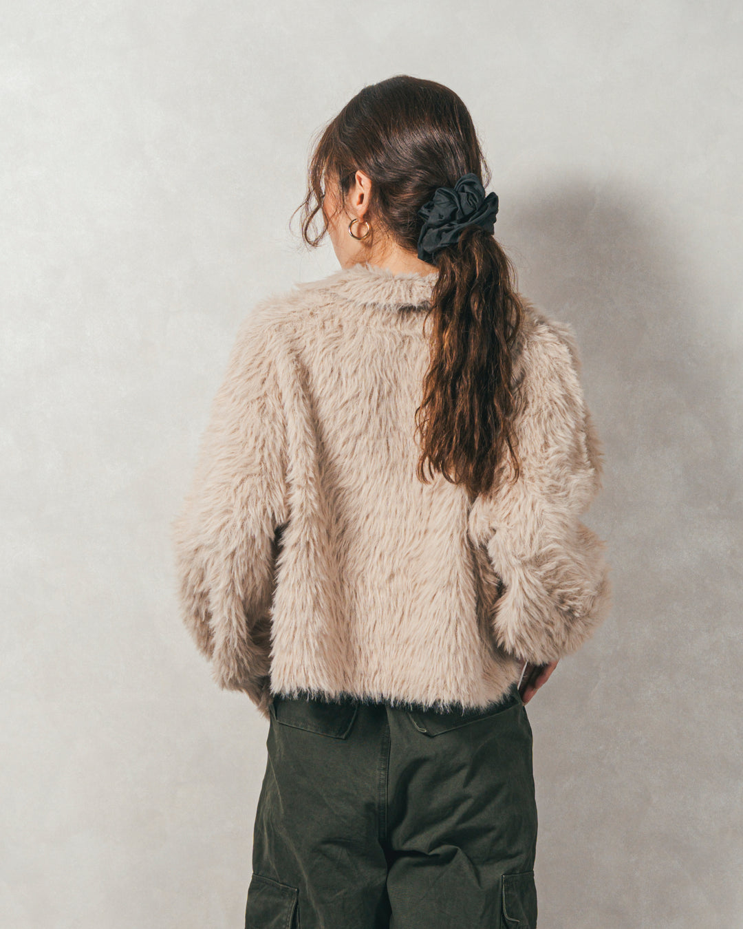 ［SET］フェザーヤーン 衿付きカーディガン+ピグメントツイルカーゴパンツ（2SET）