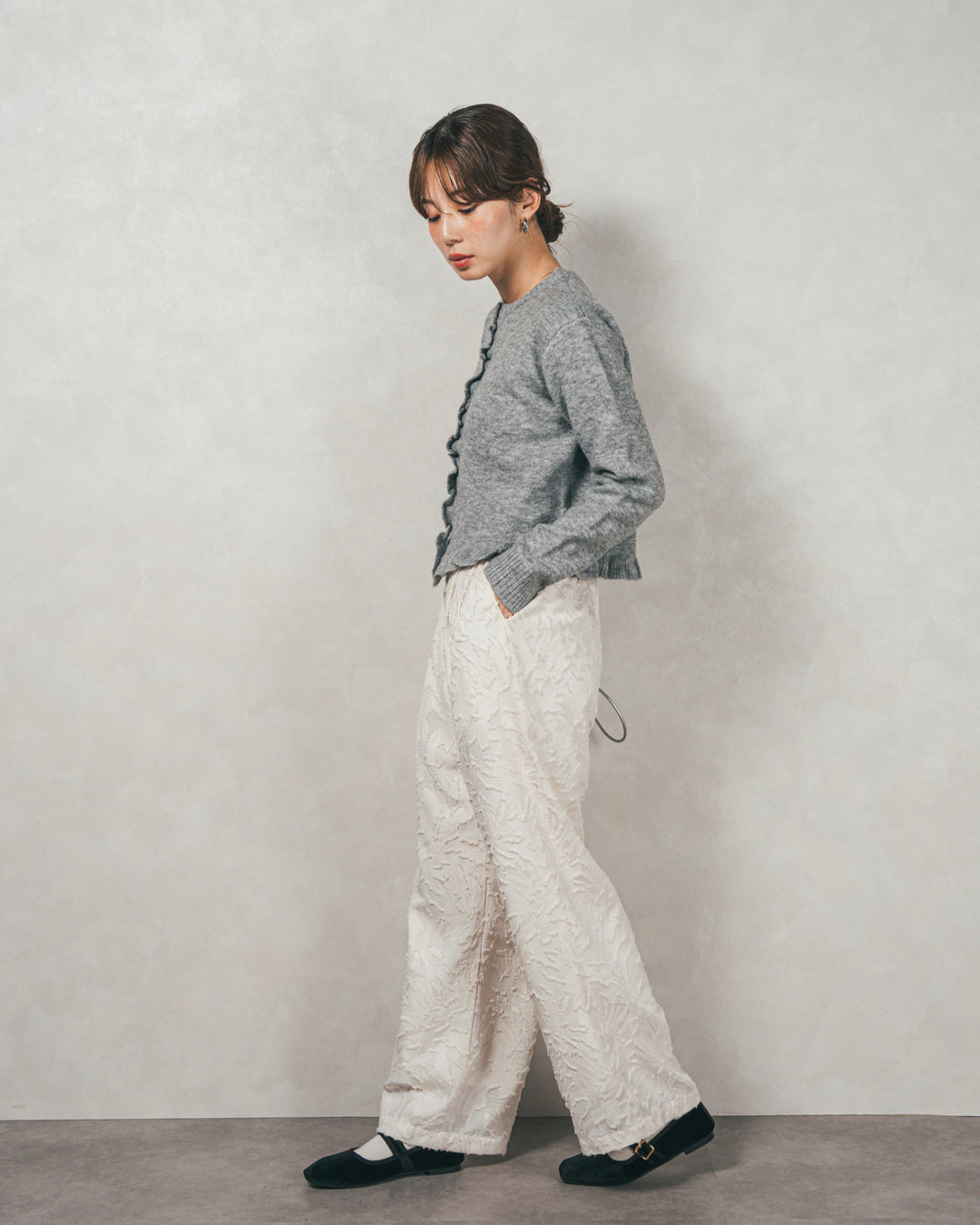 ［SET］フロントフリルメランジニットカーデ+フリンジジャガードリラックスパンツ（2SET）