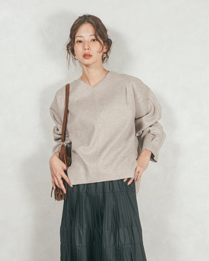 Smoothニットソー Vネックプルオーバー（BEIGE）