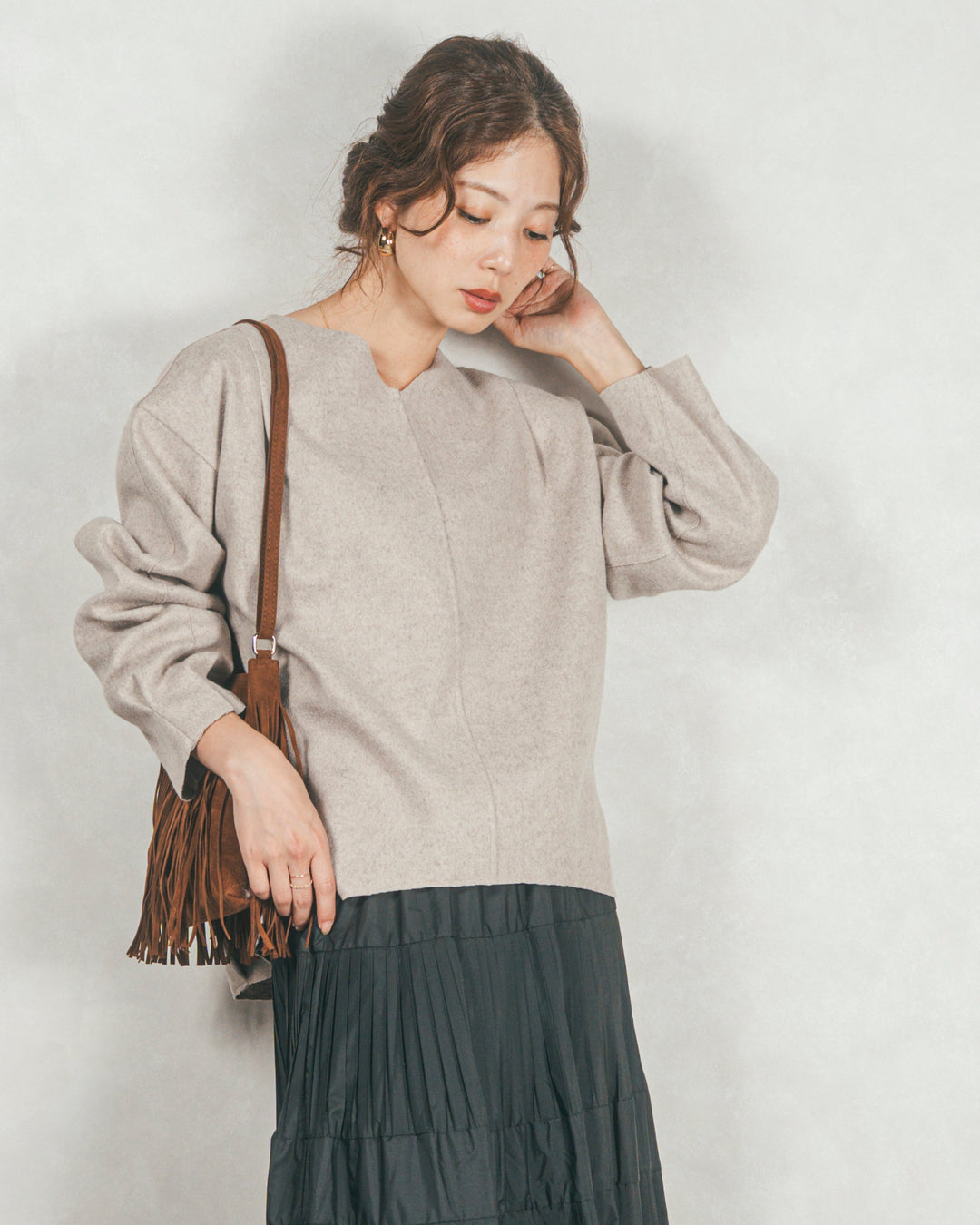 Smoothニットソー Vネックプルオーバー（BEIGE）