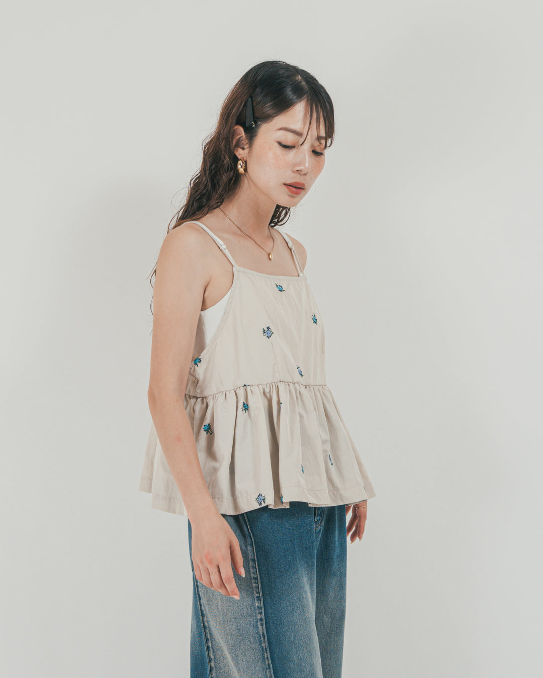 ［SET］Flower刺繍　ボリュームキャミ + 10oz サイドタック リラックスデニムパンツ（2SET）