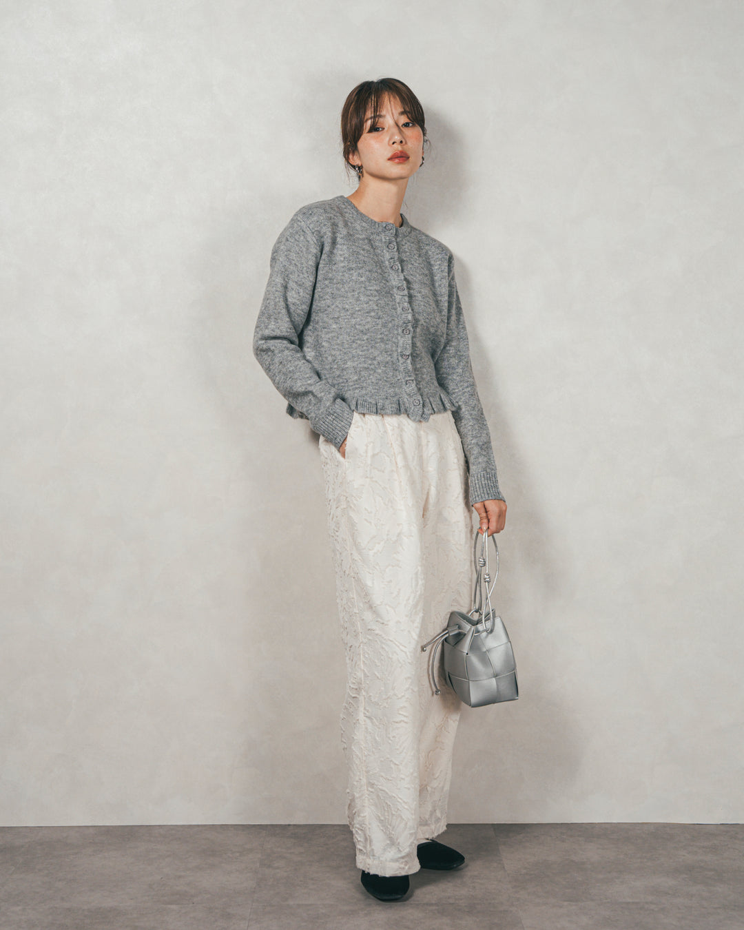 ［SET］フロントフリルメランジニットカーデ+フリンジジャガードリラックスパンツ（2SET）