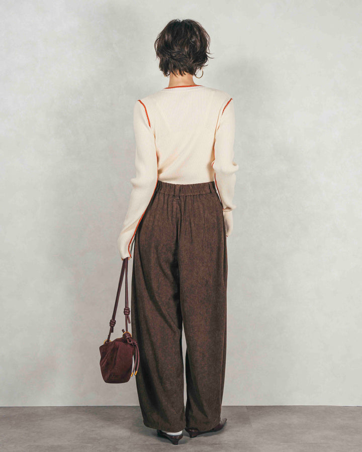 バイカラークルーネックニットトップス（IVORY x ORENGE）