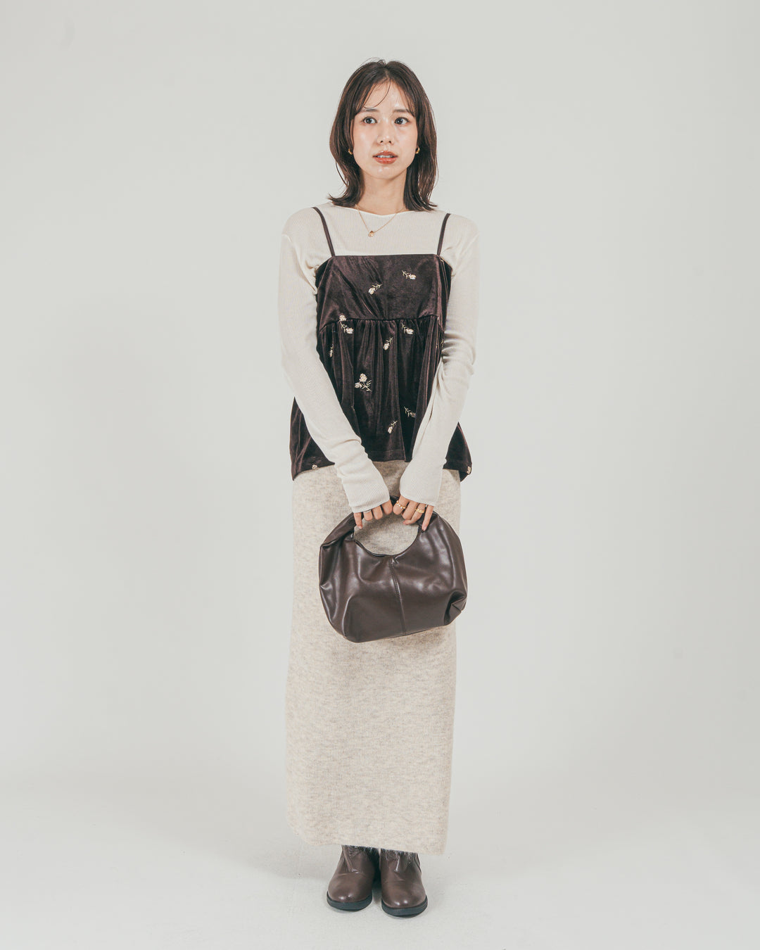 ［SET］Flower刺繍 ベロアペプラムキャミ + モヘア Narrowニットスカート（2SET）