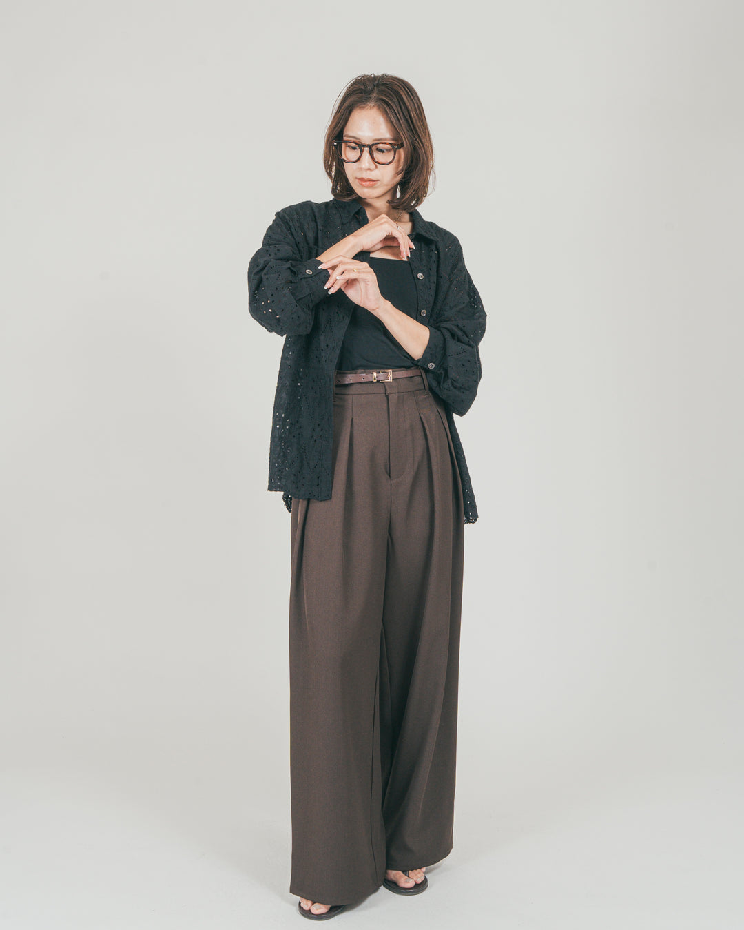 ［SET］コットンフラワーレースシャツ + ダブルタック ハイウエストワイドパンツ（2SET）