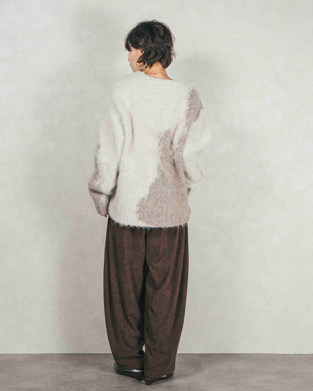 ［SET］ニュアンスグラデーションShaggyニット+サイドタックコクーンコーデュロイパンツ（2SET）