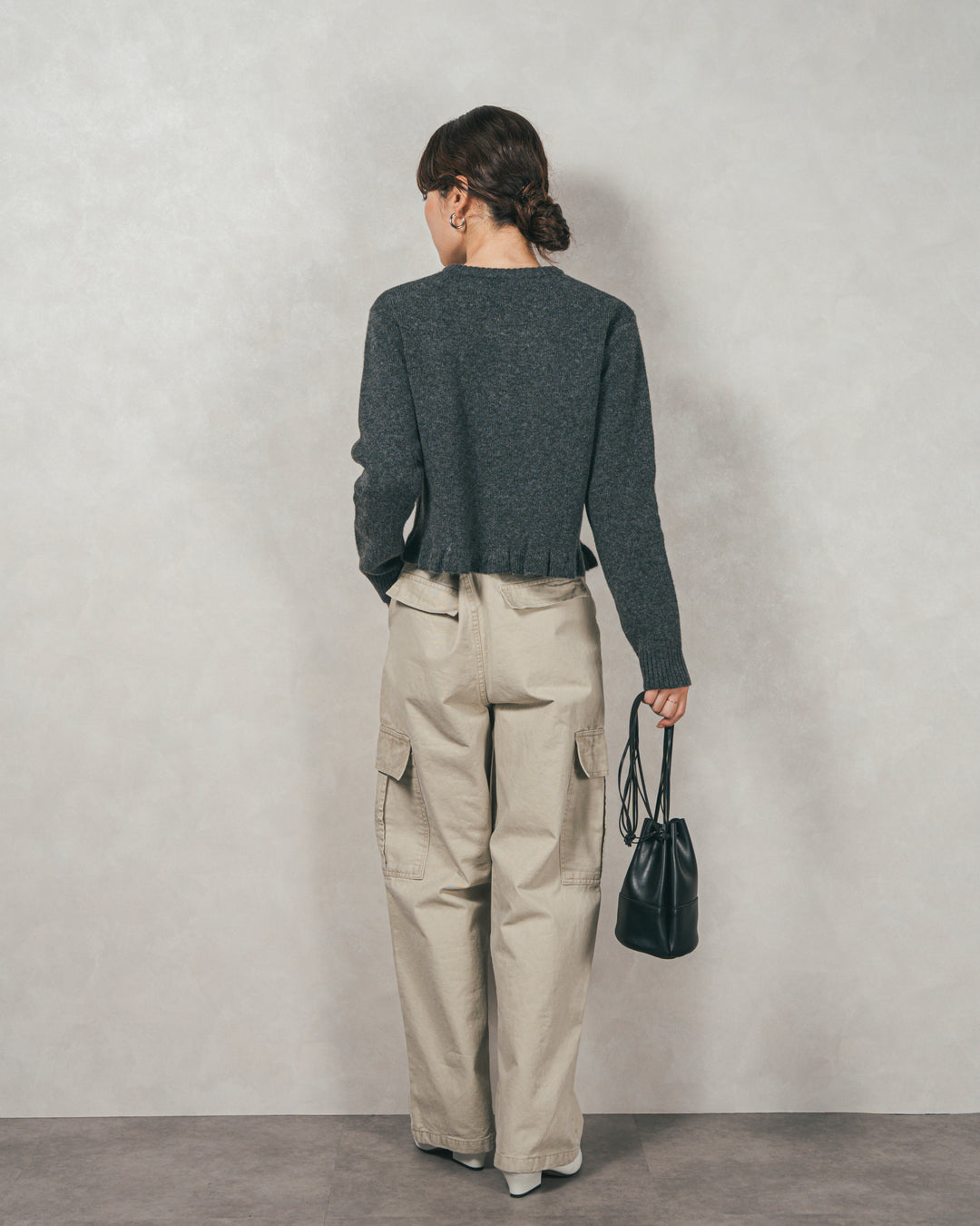 ［SET］フロントフリルメランジニットカーデ+ピグメントツイルカーゴパンツ（2SET）