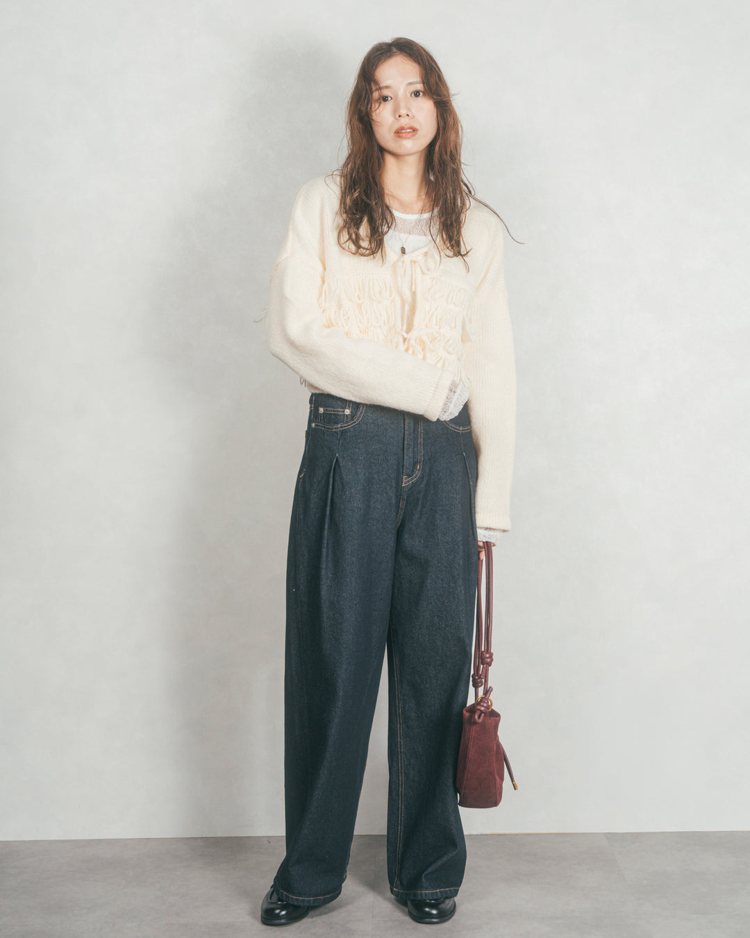［SET］ループ編みフリンジカーディガン+ワイドTuckイージーデニム（2SET）