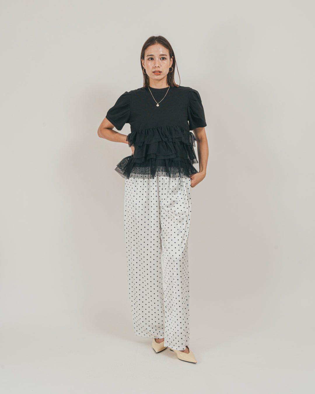 ［SET］チュールフリル ペプラムTシャツ + ドットサテンパンツ（2SET）
