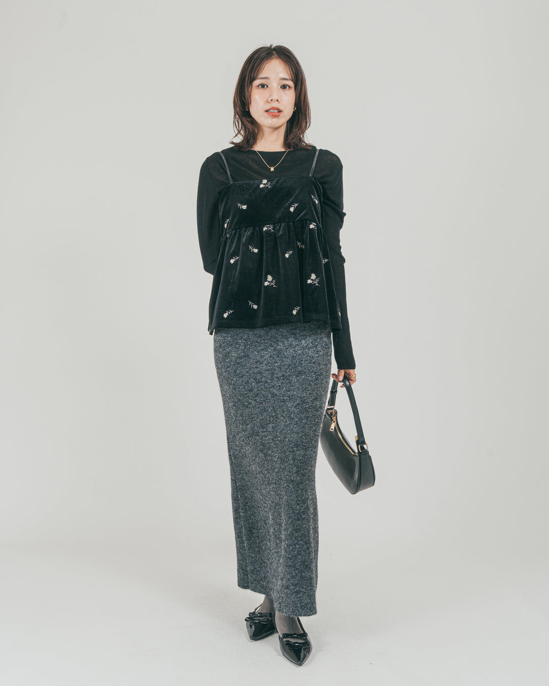 ［SET］Flower刺繍 ベロアペプラムキャミ + モヘア Narrowニットスカート（2SET）