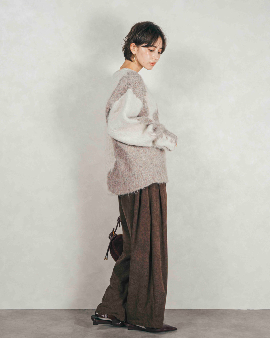 ［SET］ニュアンスグラデーションShaggyニット+サイドタックコクーンコーデュロイパンツ（2SET）