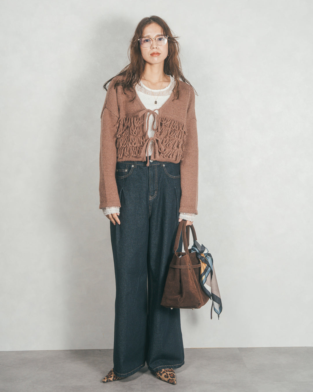［SET］ループ編みフリンジカーディガン+ワイドTuckイージーデニム（2SET）
