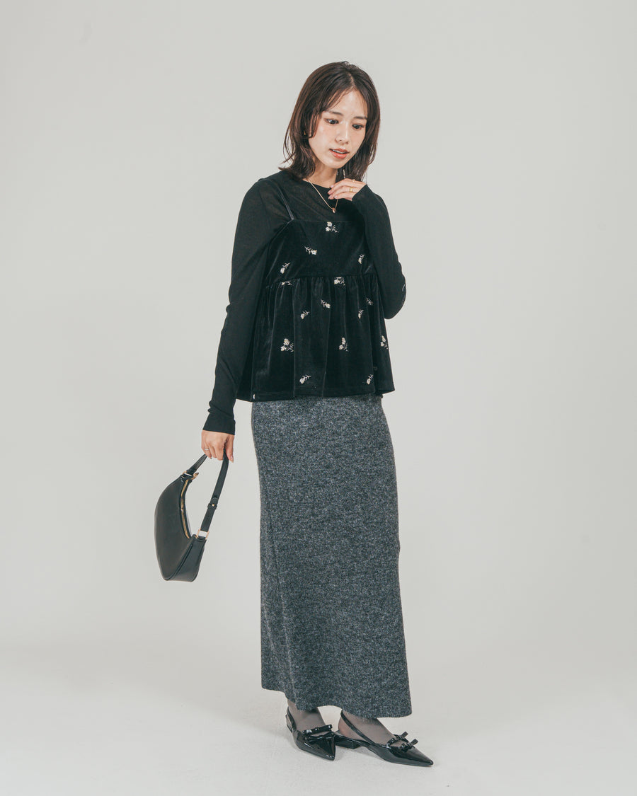 ［SET］Flower刺繍 ベロアペプラムキャミ + モヘア Narrowニットスカート（2SET）