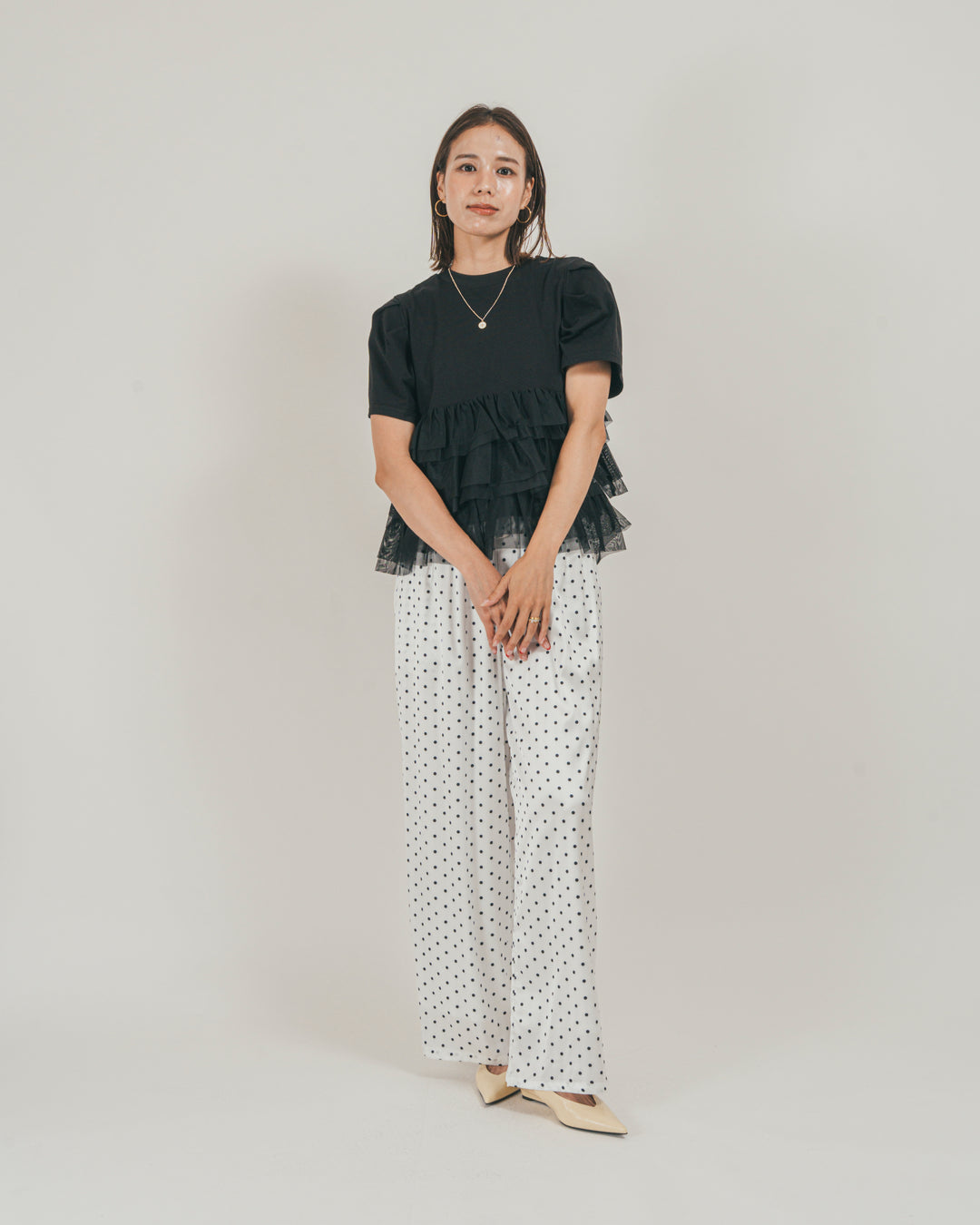 ［SET］チュールフリル ペプラムTシャツ + ドットサテンパンツ（2SET）