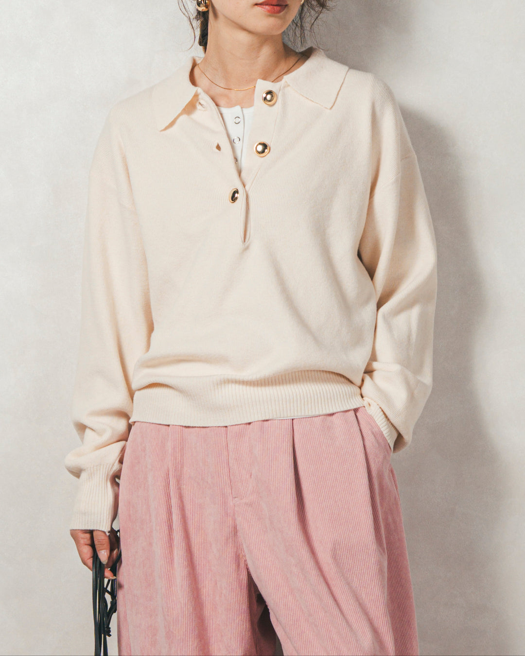 ［SET］ボタンデザインポロニット+サイドタックコクーンコーデュロイパンツ（2SET）