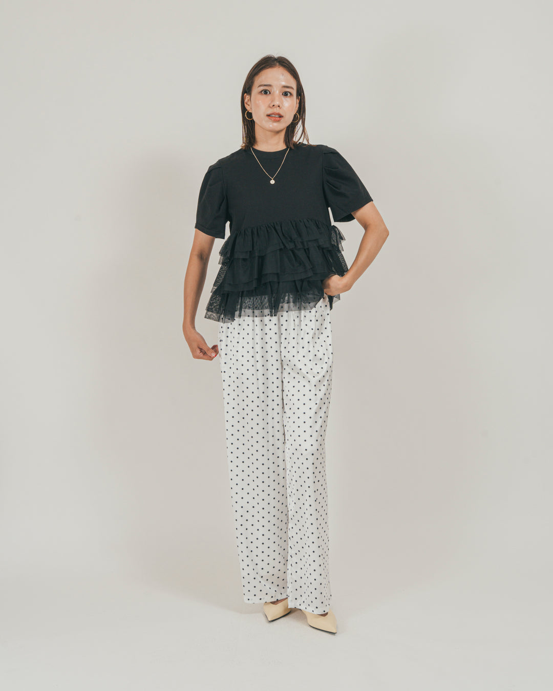 ［SET］チュールフリル ペプラムTシャツ + ドットサテンパンツ（2SET）