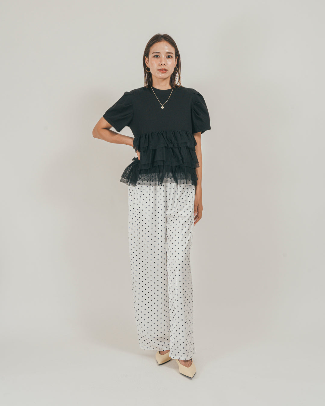 ［SET］チュールフリル ペプラムTシャツ + ドットサテンパンツ（2SET）