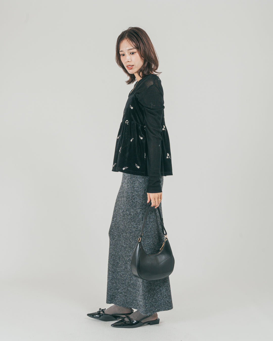 ［SET］Flower刺繍 ベロアペプラムキャミ + モヘア Narrowニットスカート（2SET）