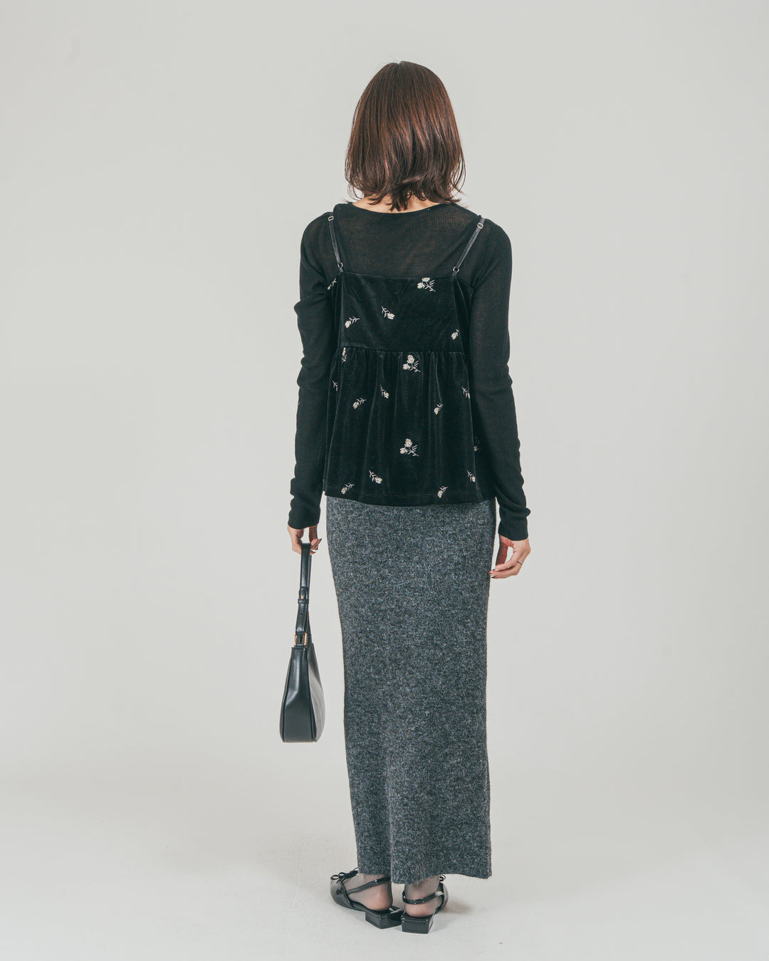 ［SET］Flower刺繍 ベロアペプラムキャミ + モヘア Narrowニットスカート（2SET）