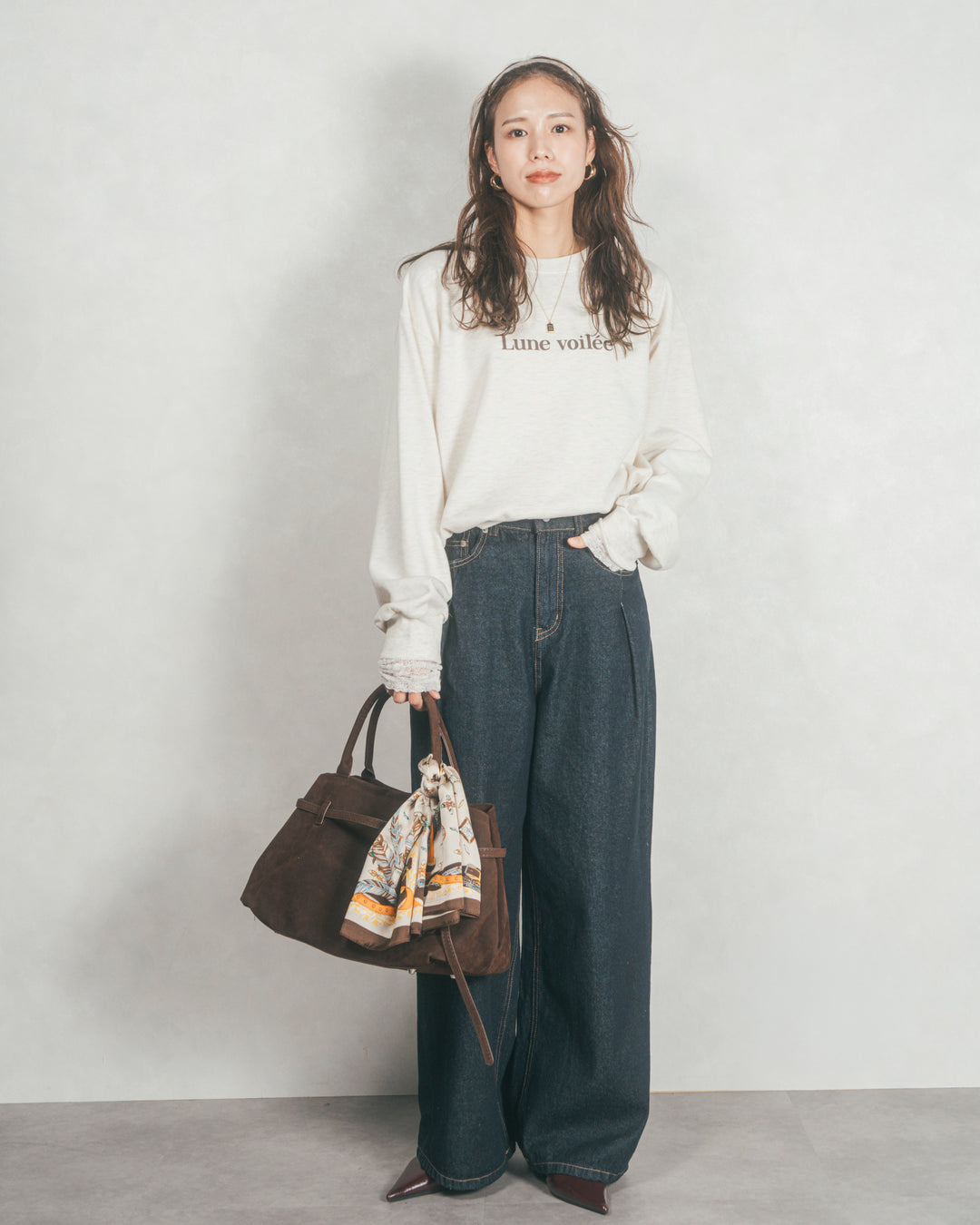 ［SET］フロントシリコンLogoスウェット+ワイドTuckイージーデニム