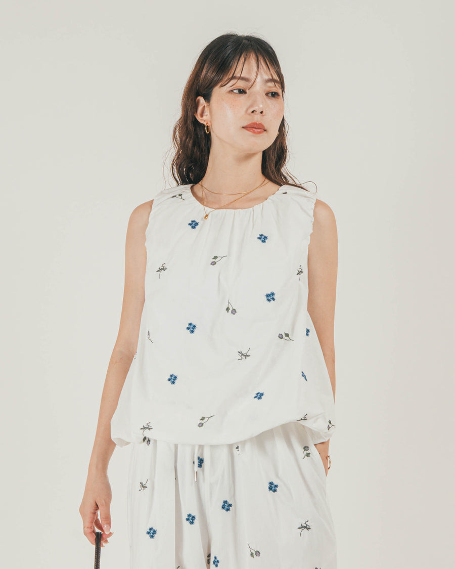 ［SET］Flower刺繍バルーンノースリブラウス + Flower刺繍リラックスパンツ（2SET）