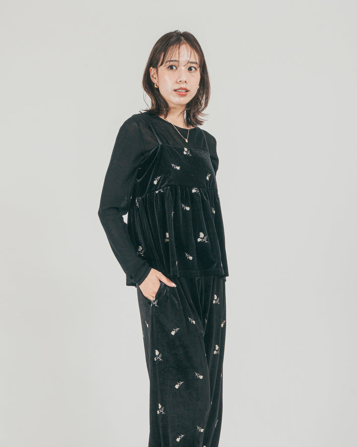 ［SET］Flower刺繍 ベロアペプラムキャミ + Flower刺繍 ベロアパンツ（2SET）