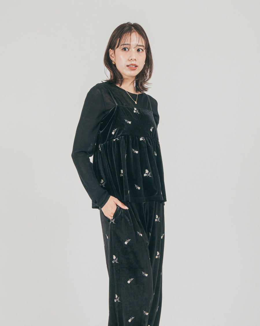 ［SET］Flower刺繍 ベロアペプラムキャミ + Flower刺繍 ベロアパンツ（2SET）