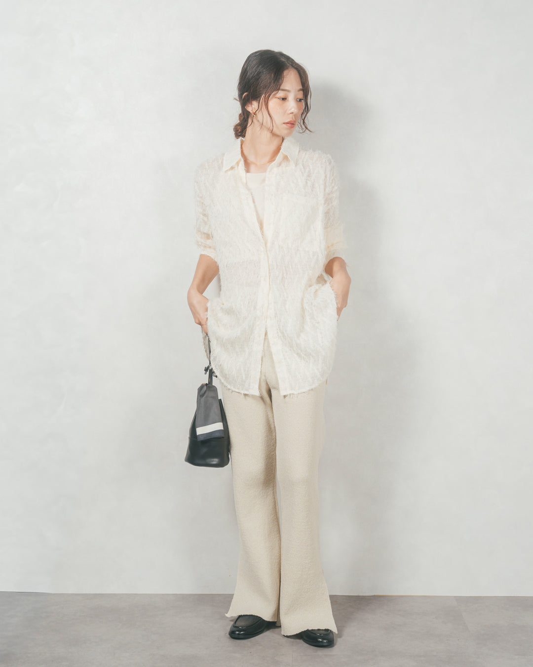 フェザータッチシアーオーバーシャツ (OFF WHITE)